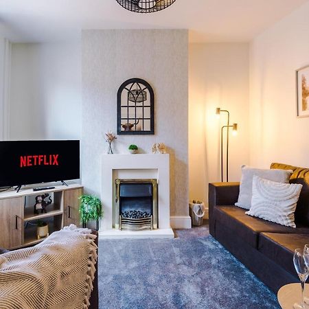 Bright 2-Bed Cottage In Chester By 53 Degrees Property, Ideal For Couples & Small Groups, City Centre - Sleeps 6 Екстер'єр фото