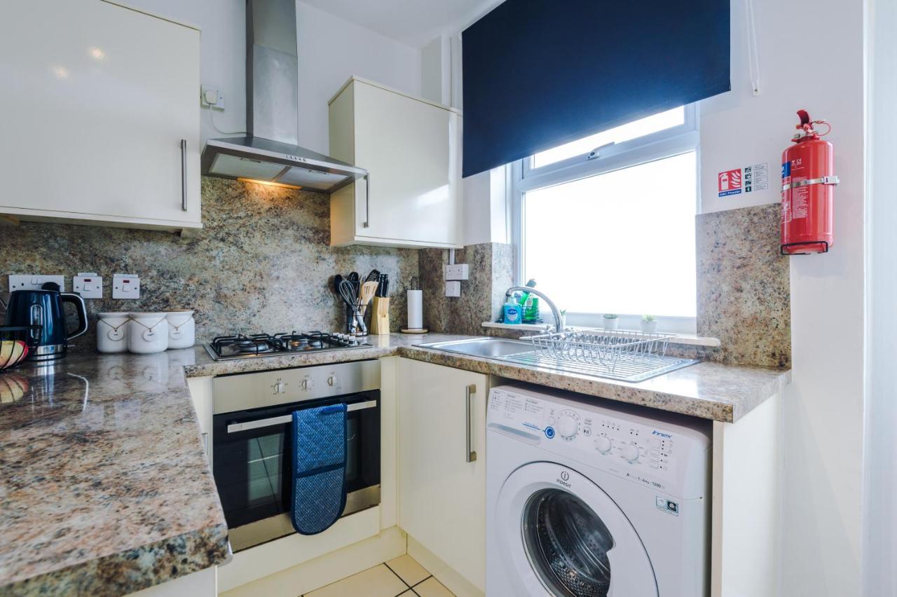 Bright 2-Bed Cottage In Chester By 53 Degrees Property, Ideal For Couples & Small Groups, City Centre - Sleeps 6 Екстер'єр фото