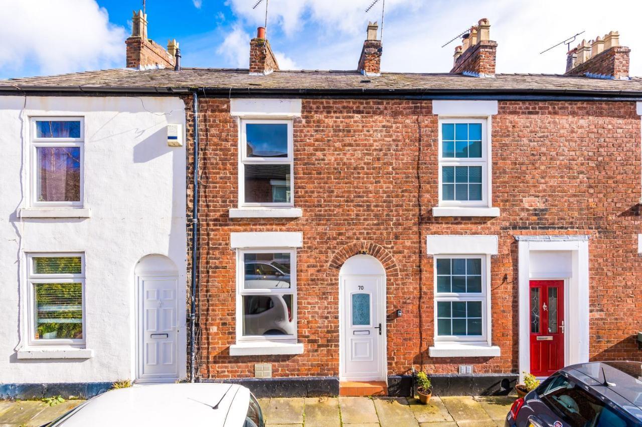 Bright 2-Bed Cottage In Chester By 53 Degrees Property, Ideal For Couples & Small Groups, City Centre - Sleeps 6 Екстер'єр фото